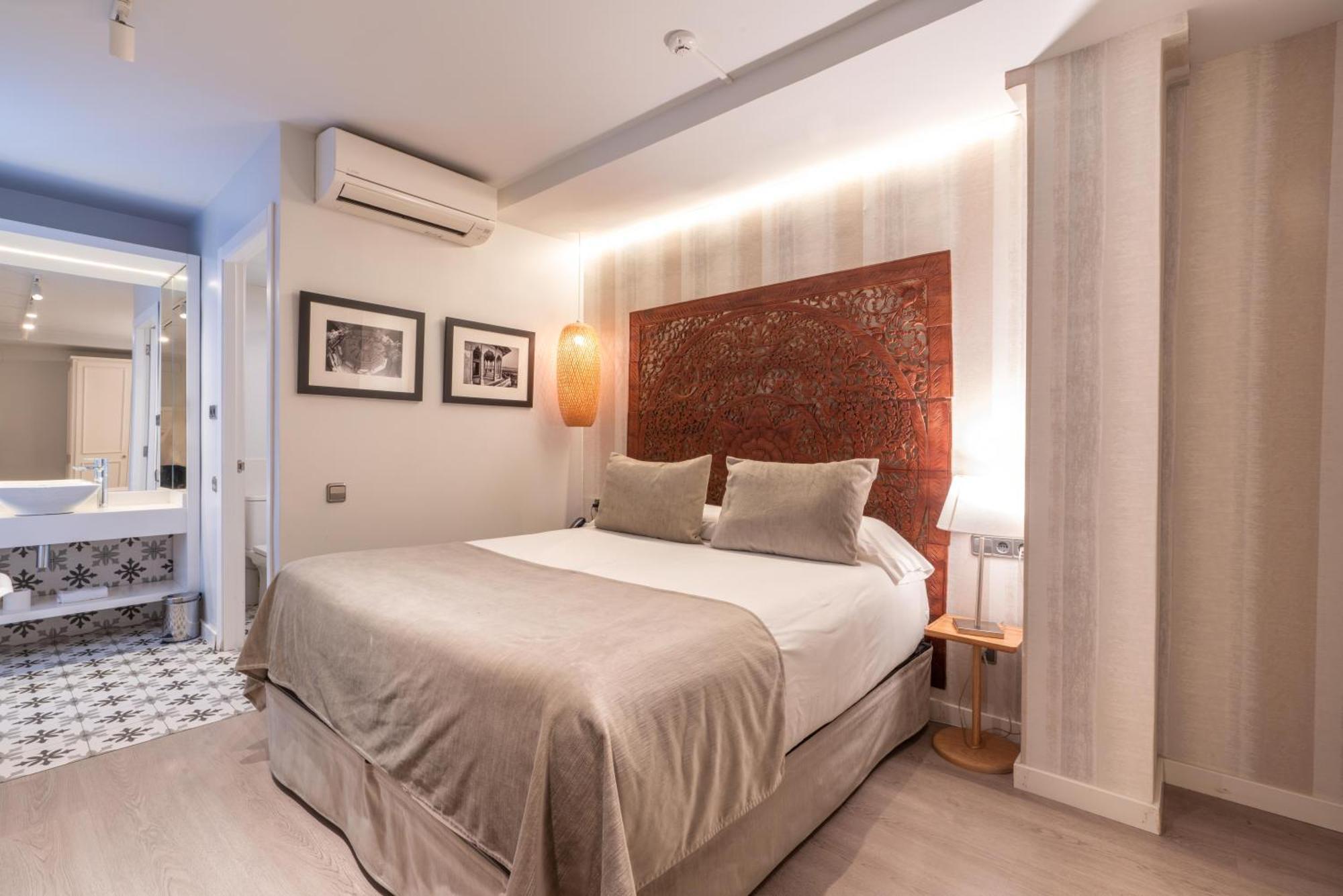 Serennia Fira Gran Via Exclusive Rooms لوسبيتاليت دي يوبريغات المظهر الخارجي الصورة